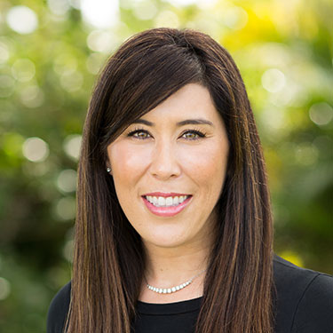 Photo of Jennifer Larsen